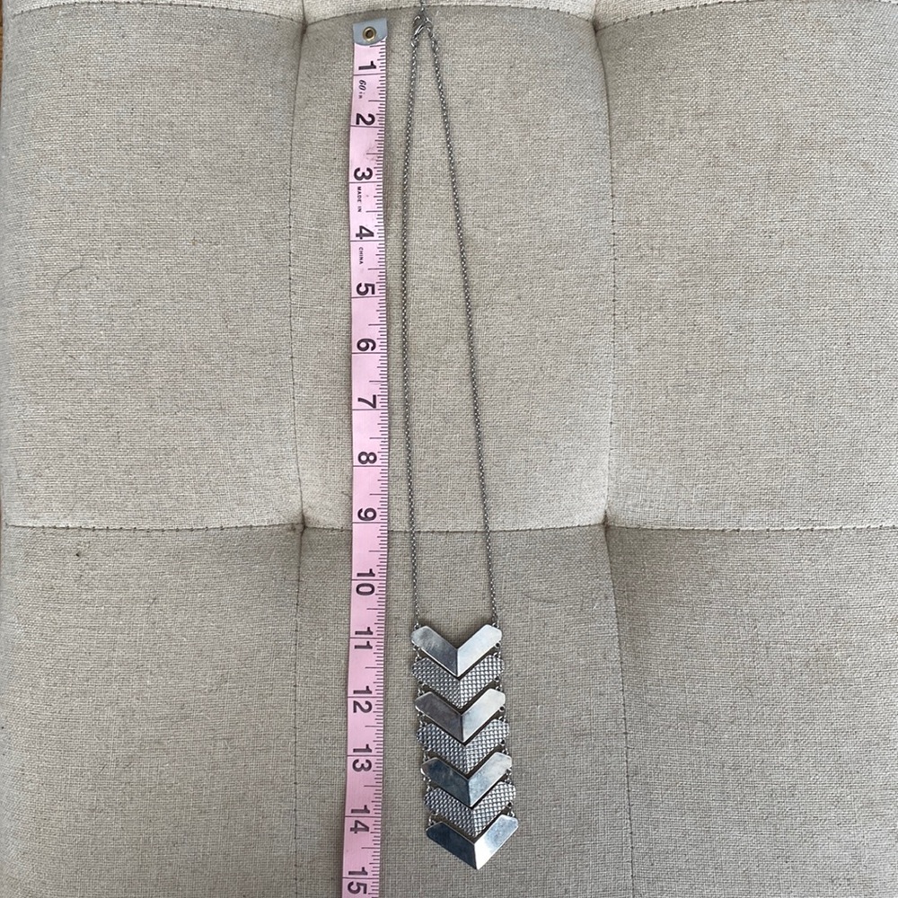Silver statement necklace - Picture 2 of 4